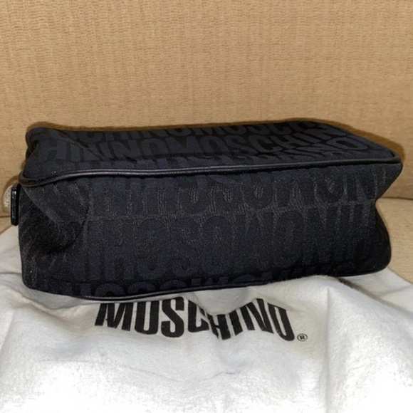 Moschino Deluxe Cosmetic Case - Picture 6 of 16